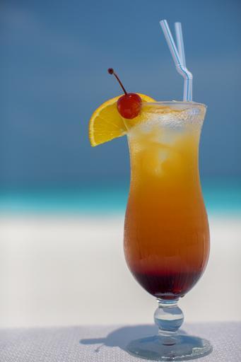 A mai tai on the beach